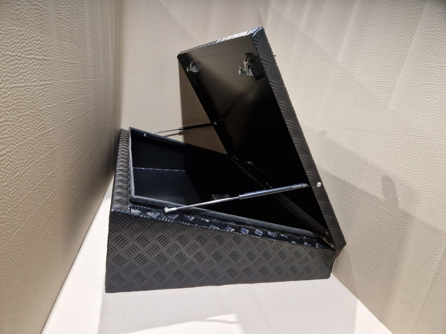 Land Rover Roof Rack Wedge Box - Front Hinge