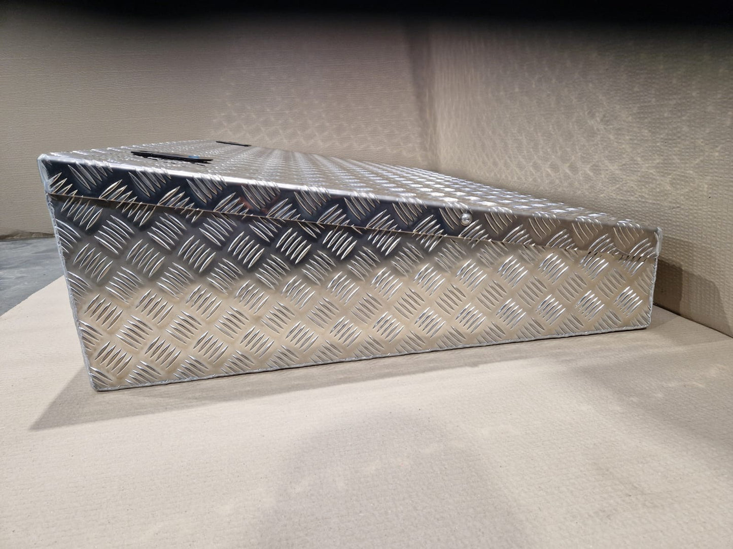 Land Rover Roof Rack Wedge Box - Front Hinge