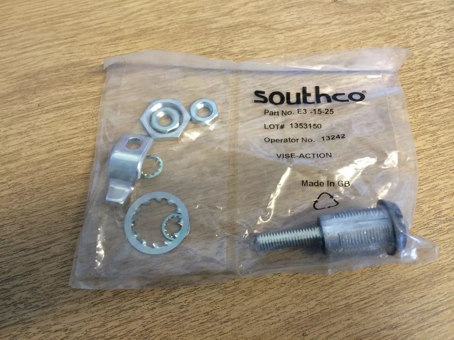 Southco E3 compression latch